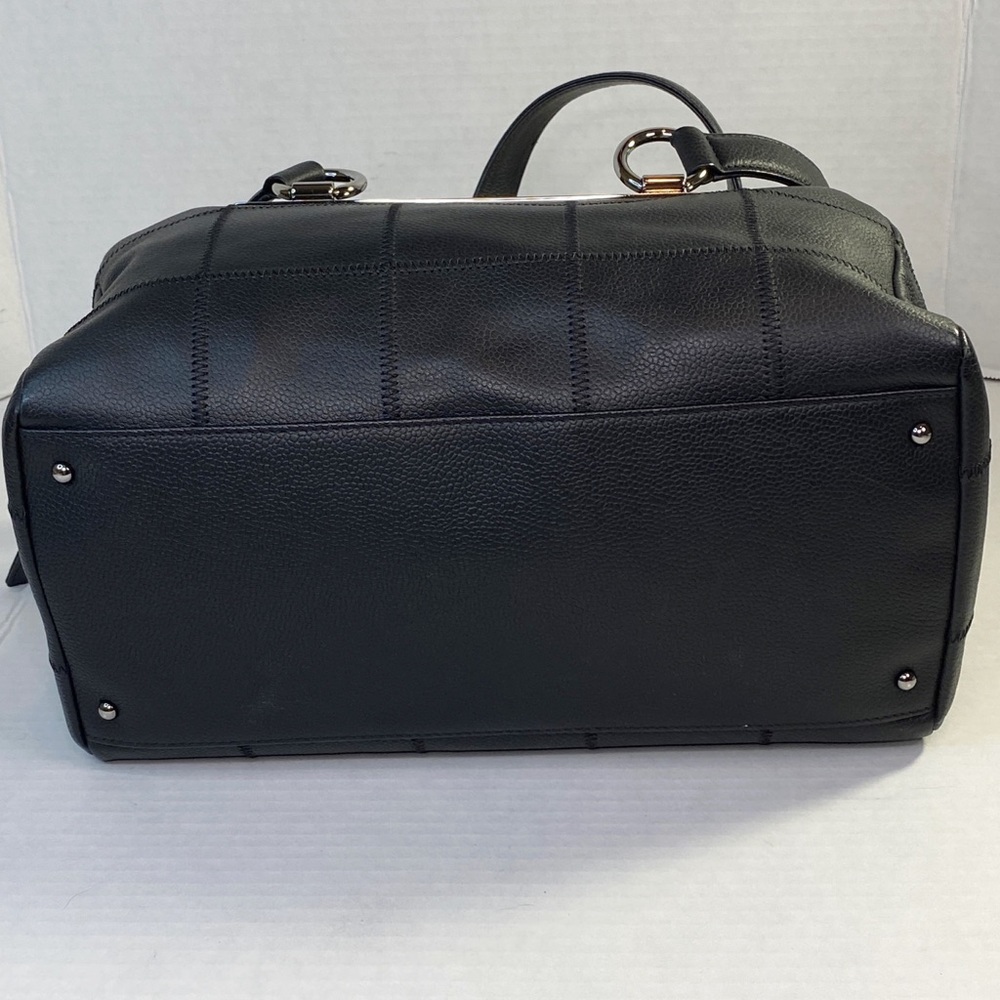 CHANEL Vintage Caviar Square Quilted Bowler Bag - Picture 8 of 17